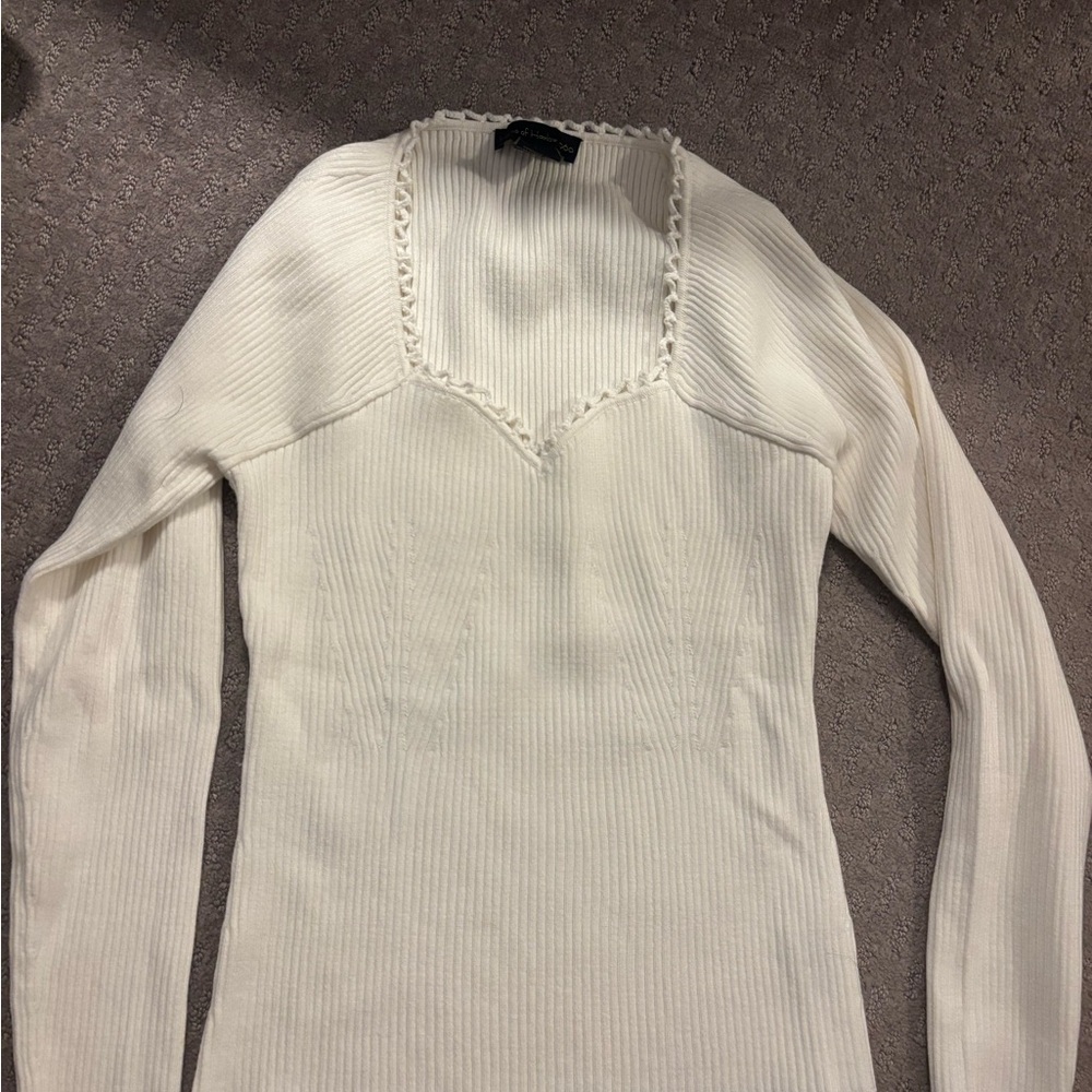 White Ribbed Knit Sweater | House of Harlow